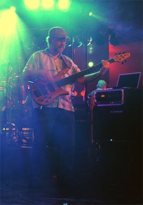 Bassist Rob Geerts
